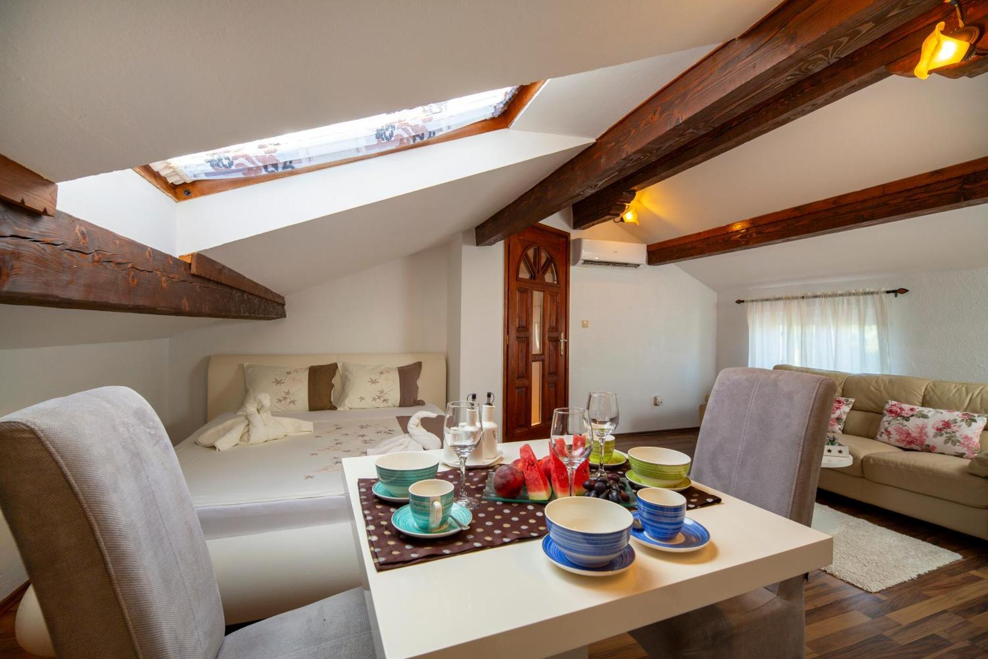PUY Apartman Viki Stinjan מראה חיצוני תמונה