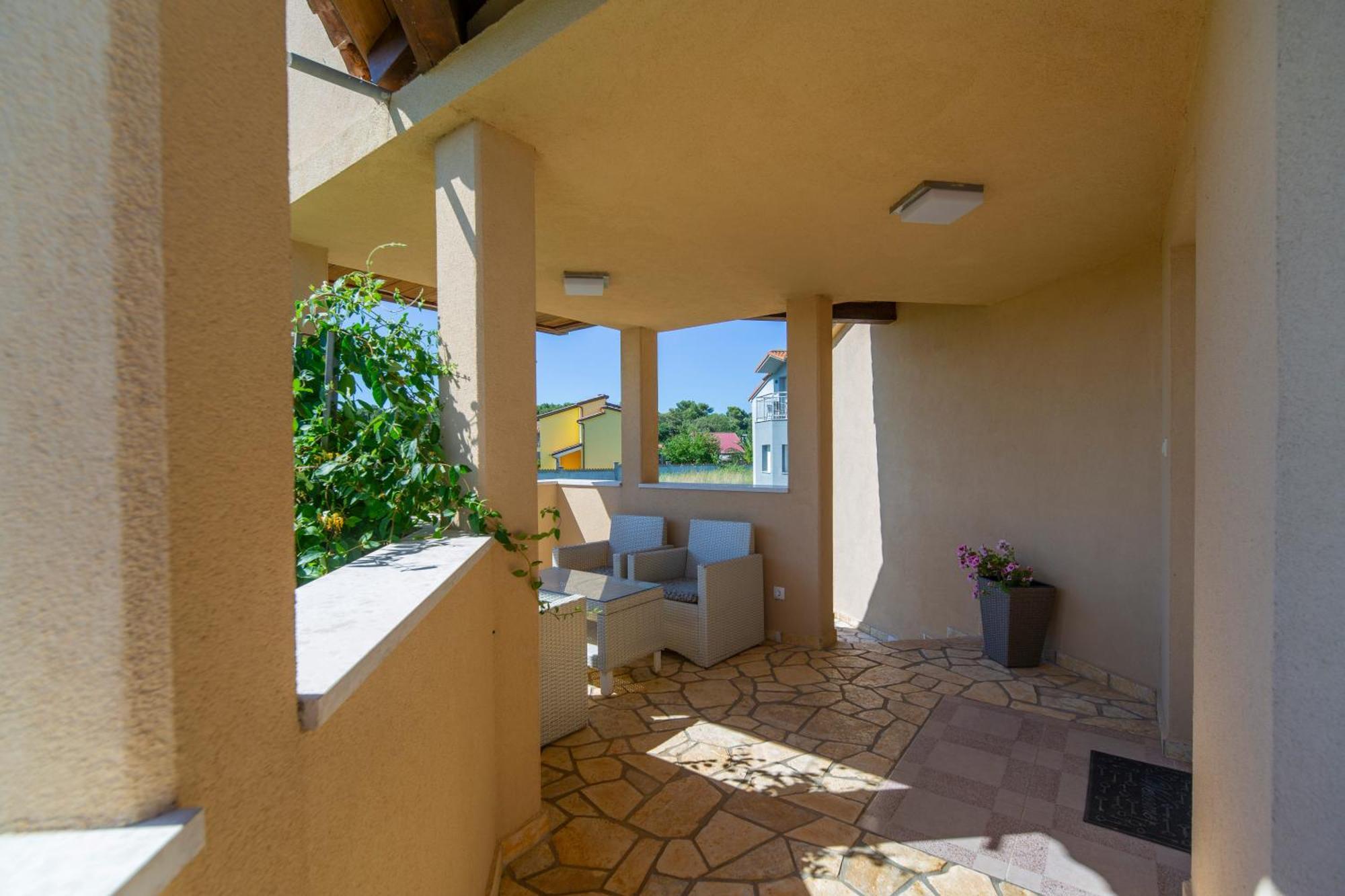 PUY Apartman Viki Stinjan מראה חיצוני תמונה