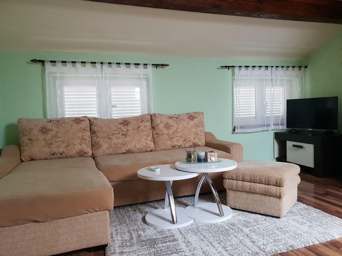 PUY Apartman Viki Stinjan מראה חיצוני תמונה