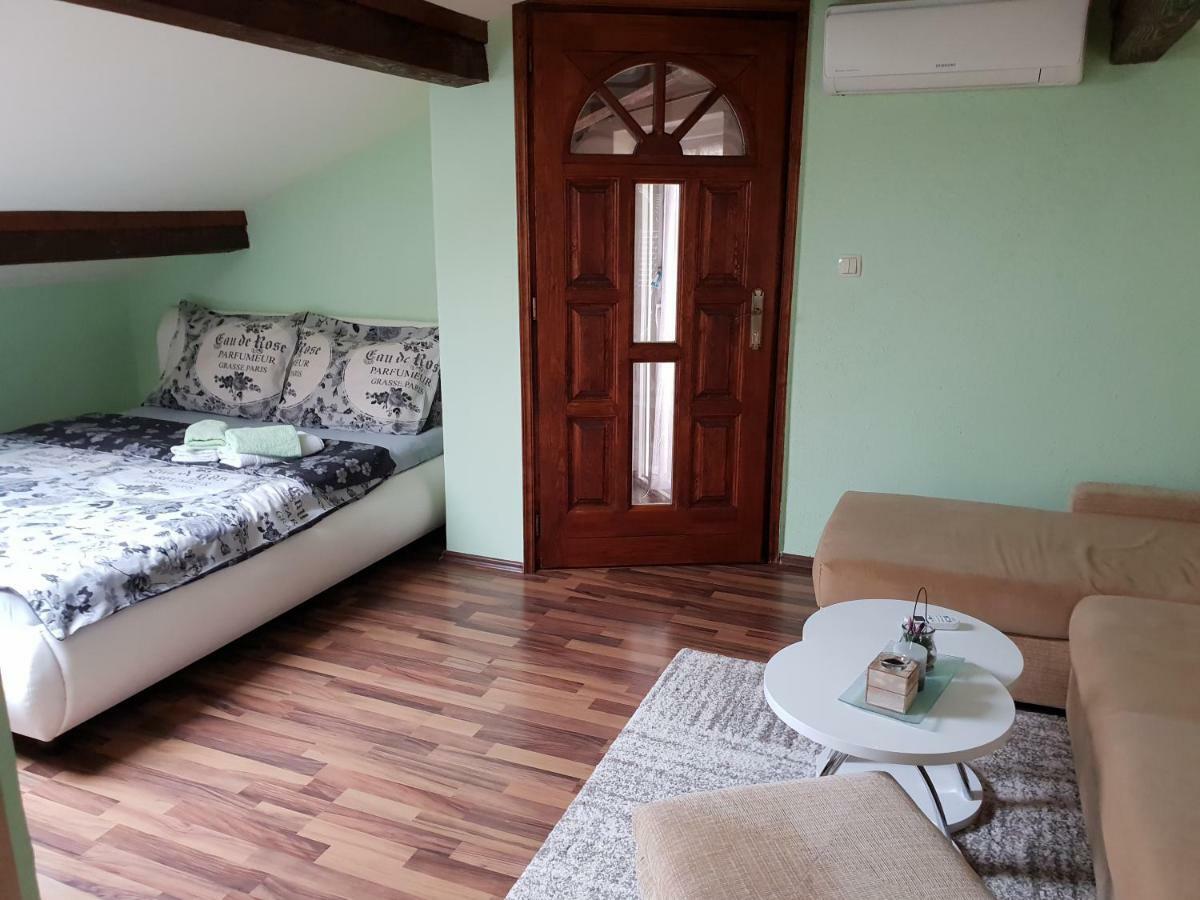 PUY Apartman Viki Stinjan מראה חיצוני תמונה